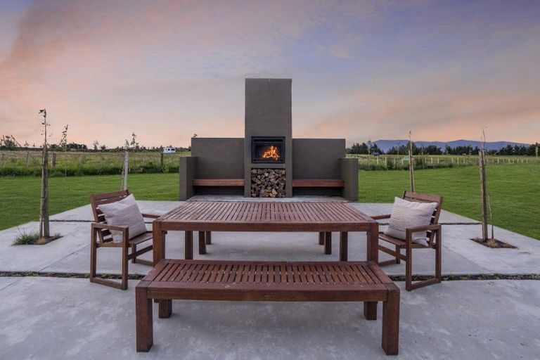 Photo of property in 906a&b Bidwills Cutting Road, Morison Bush, Greytown, 5794