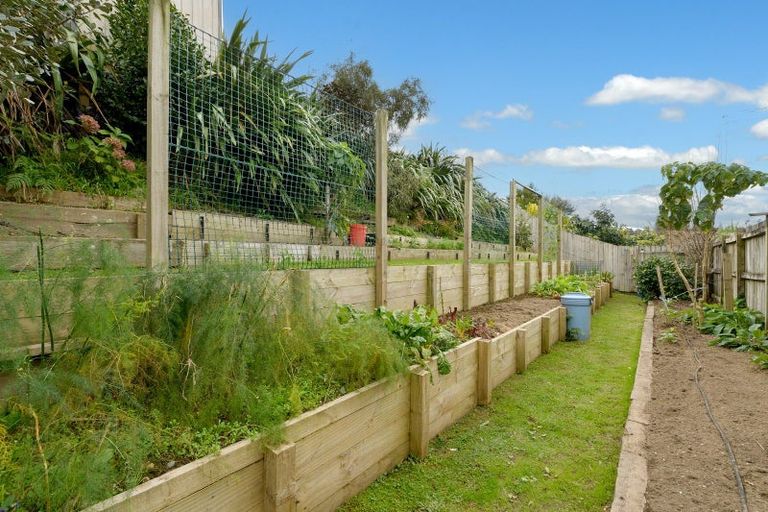 Photo of property in 32 Fairfax Crescent, Pyes Pa, Tauranga, 3112