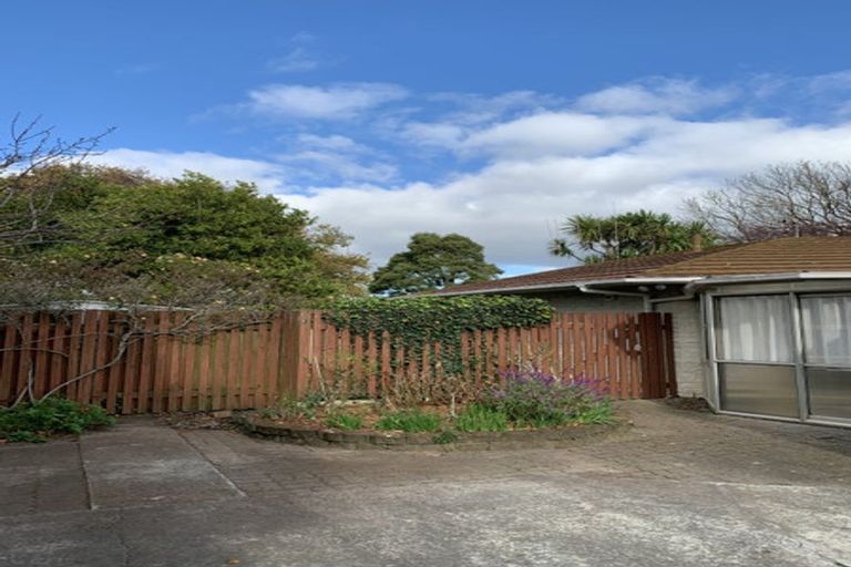 Photo of property in 1 Bambery Court, Palmerston North, 4414