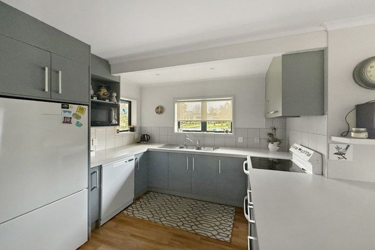 Photo of property in 1/7 Kathleen Place, Rainbow Point, Taupo, 3330