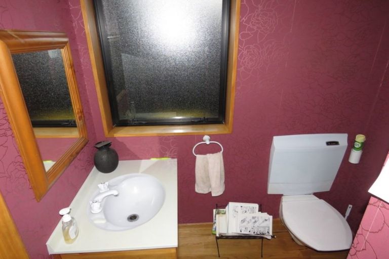 Photo of property in 15 Eastons Road, Westport, 7825