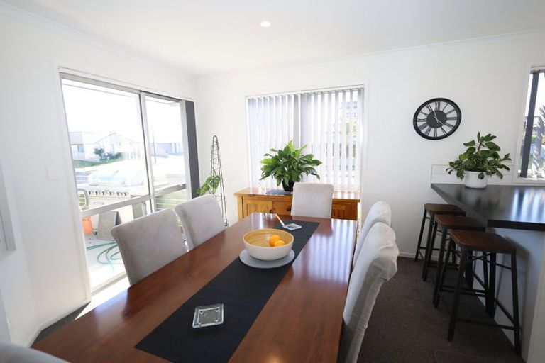 Photo of property in 2 Bill Miller Drive, Papamoa, 3118