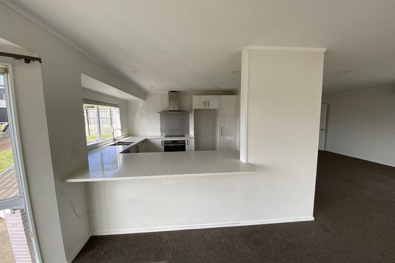 Photo of property in 12 Alice Place, Hillcrest, Auckland, 0627