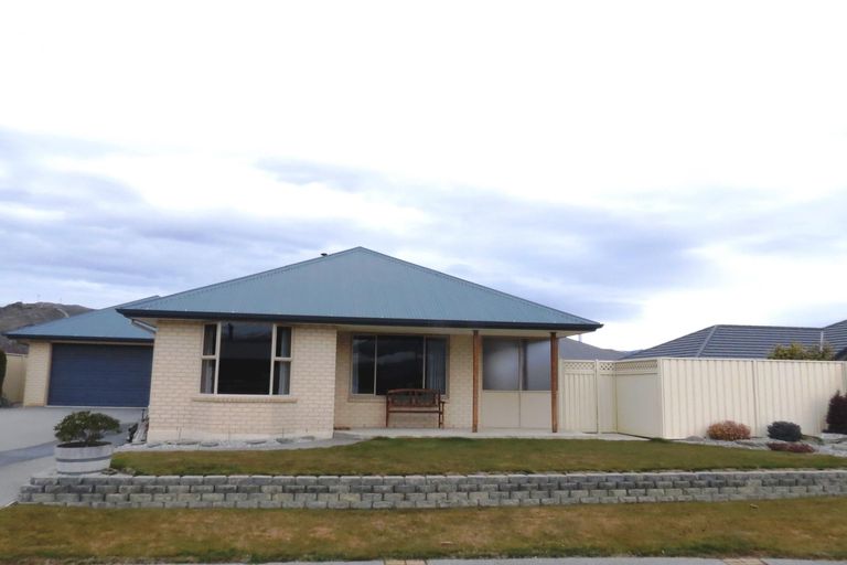 Photo of property in 33 Fenwick Crescent, Cromwell, 9310