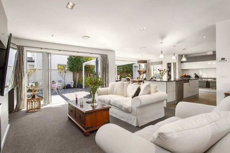 Photo of property in 5 Hatton Court, Northwood, Christchurch, 8051