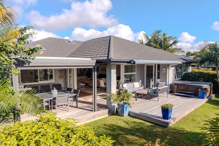 Photo of property in 35 Sarawak Drive, Kerikeri, 0230