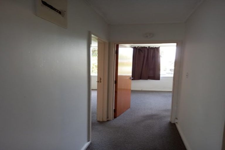 Photo of property in 19 Barber Grove, Moera, Lower Hutt, 5010