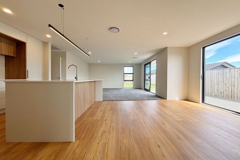 Photo of property in 28 Blue Jacket Drive, Halswell, Christchurch, 8025