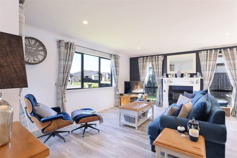 Photo of property in 10 Whiteoak Grove, Tinwald, Ashburton, 7700