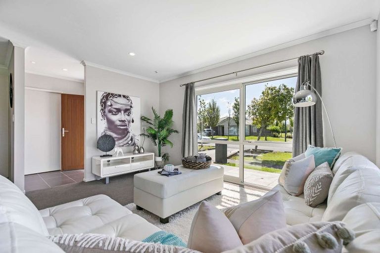 Photo of property in 2 Poaka Avenue, Takanini, 2112