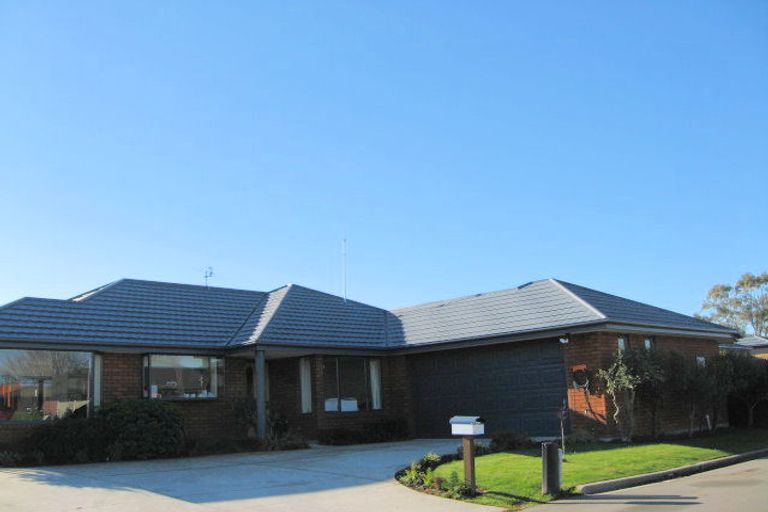 Photo of property in 9a Riegler Place, Belfast, Christchurch, 8051