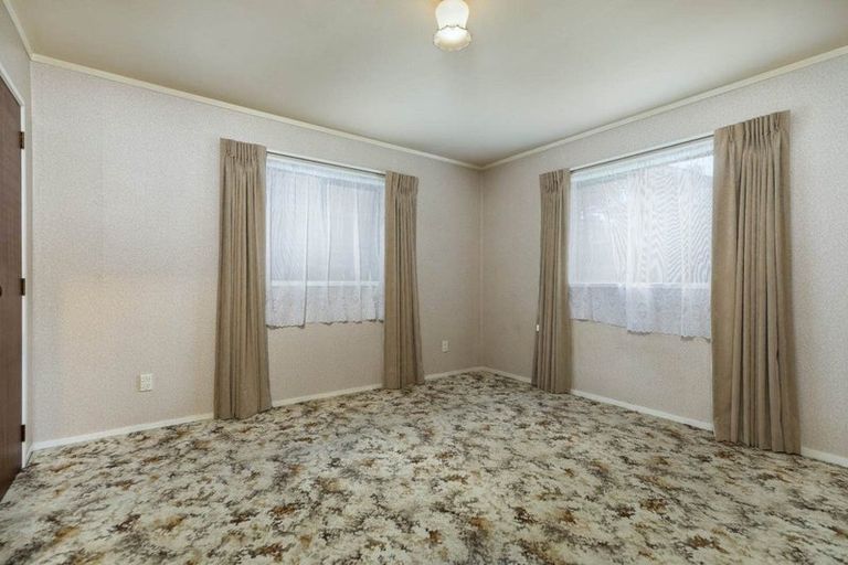 Photo of property in 64 The Terrace, Herald Island, Auckland, 0618