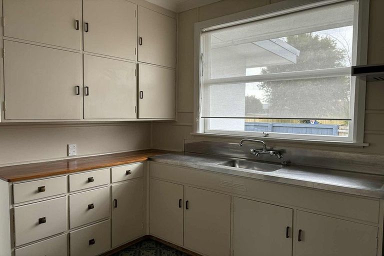 Photo of property in 18 Windsor Street, Terrace End, Palmerston North, 4410