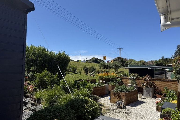 Photo of property in 53 Hauraki Road, Leigh, Warkworth, 0985