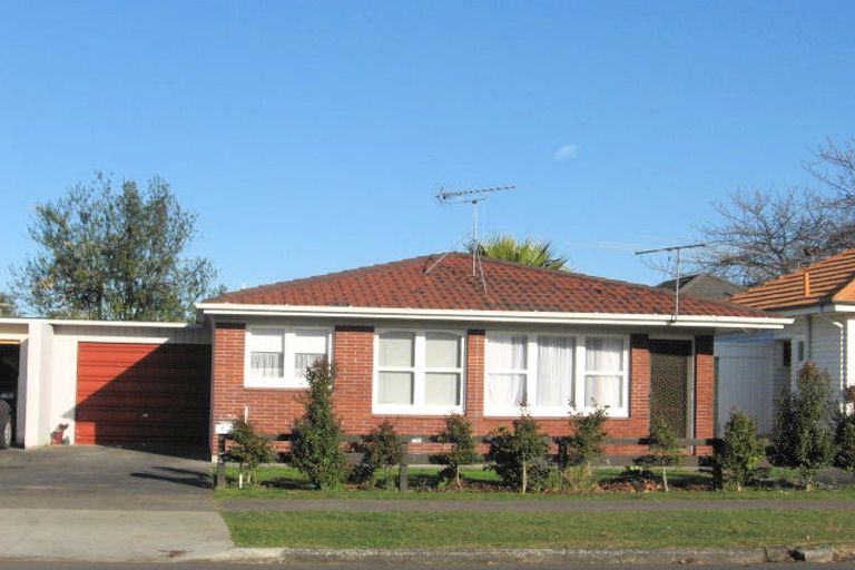 Photo of property in 2/16 Alpha Street, Papakura, 2110