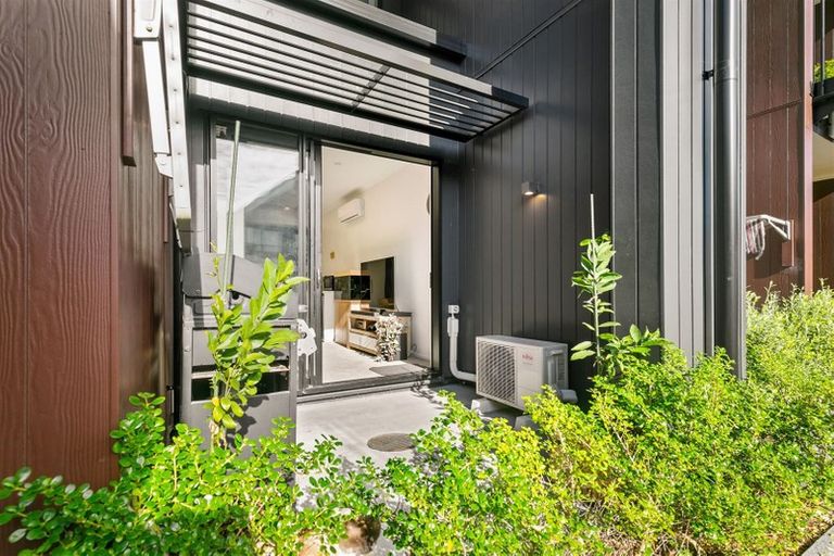 Photo of property in 64 Rangihina Road, Hobsonville, Auckland, 0616