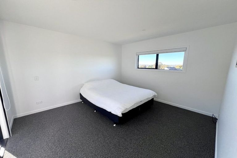 Photo of property in 43 Kikorangi Drive, Wainui, Silverdale, 0992