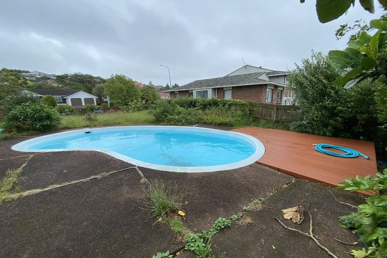 Photo of property in 130 Chelsea View Drive, Chatswood, Auckland, 0626