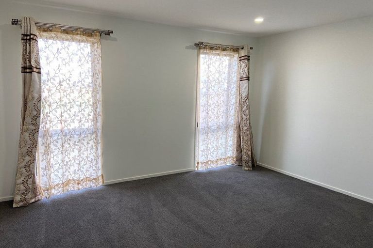 Photo of property in 6 Crosado Place, Rolleston, 7614