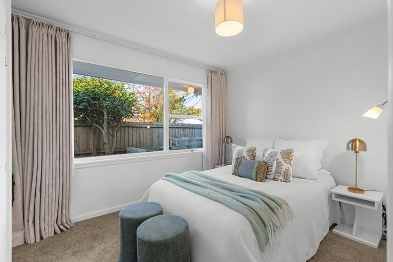 Photo of property in 229 Memorial Avenue, Burnside, Christchurch, 8053