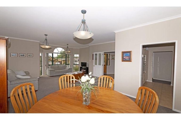 Photo of property in 5 Hoya Court, Henderson, Auckland, 0610