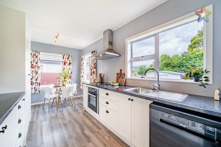 Photo of property in 32 Karaka Street, Wainuiomata, Lower Hutt, 5014