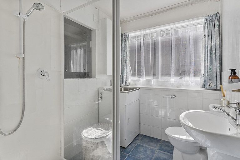 Photo of property in 742 South Titirangi Road, Titirangi, Auckland, 0604