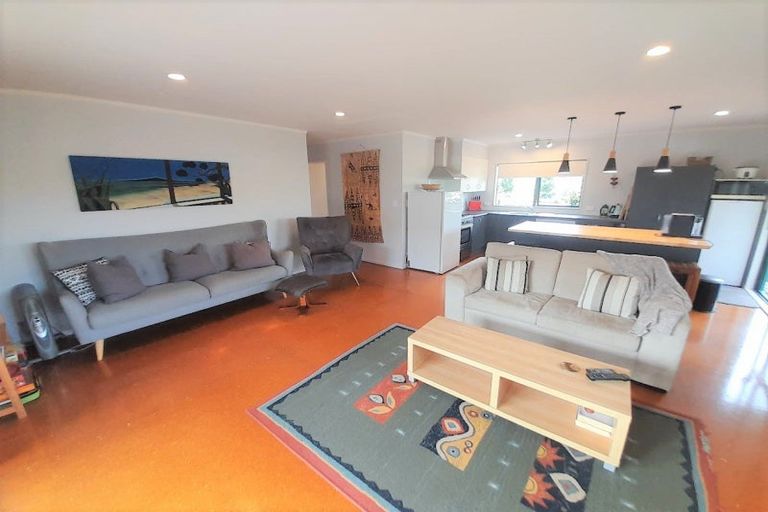 Photo of property in 106 Titoki Place, Matarangi, Whitianga, 3592