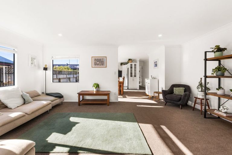 Photo of property in 68 Park Road, Greenmeadows, Napier, 4112