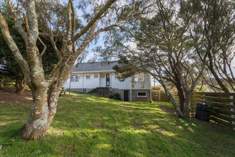 Photo of property in 54 Mark Avenue, Paparangi, Wellington, 6037