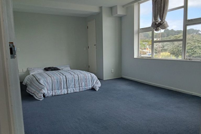 Photo of property in Grandstand Apartments, 37/80 Kent Terrace, Mount Victoria, Wellington, 6011