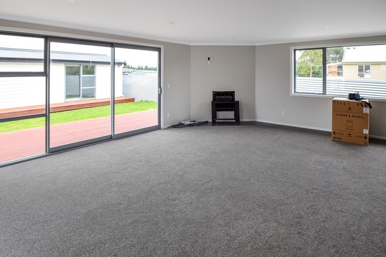 Photo of property in 39 Rata Road, Twizel, 7901