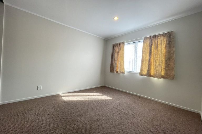 Photo of property in 9/8 Margan Avenue, New Lynn, Auckland, 0600