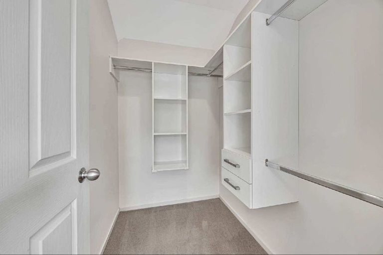 Photo of property in 10 Bonny Crescent, Massey, Auckland, 0614