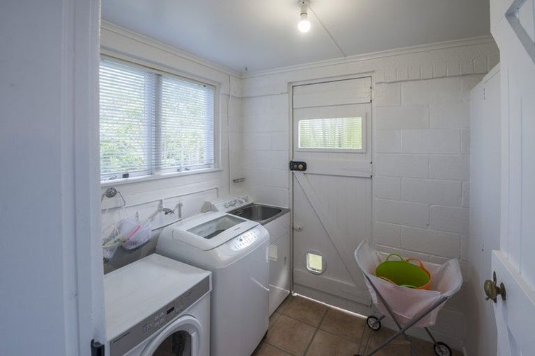 Photo of property in 319 Don Buck Road, Massey, Auckland, 0614