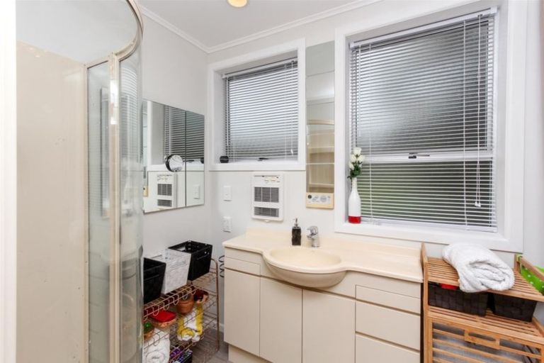 Photo of property in 25 Rimu Street, Inglewood, 4330