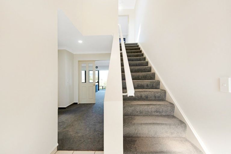 Photo of property in 6 Shearwater Rise, Paraparaumu Beach, Paraparaumu, 5032