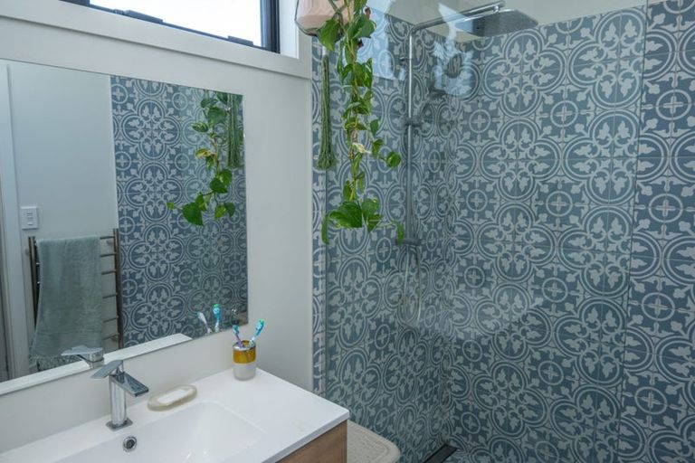 Photo of property in 12 Root Street, Gisborne, 4010