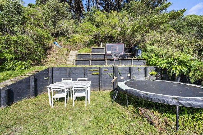 Photo of property in 34 Freeling Street, Island Bay, Wellington, 6023