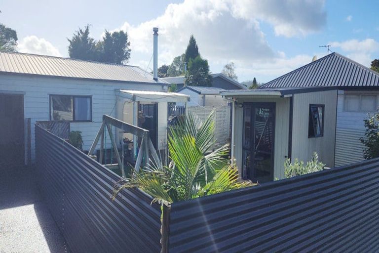 Photo of property in 5 Hilton Avenue, Whitianga, 3510