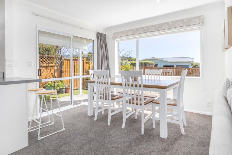 Photo of property in 33 Spyglass Lane, Whitby, Porirua, 5024