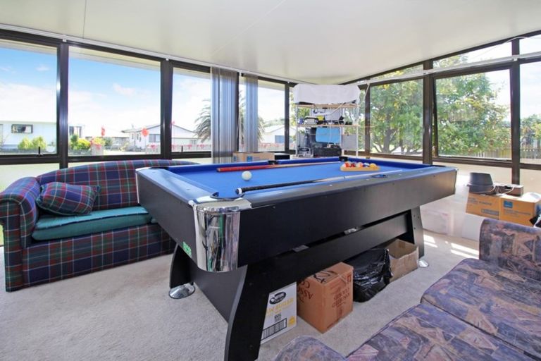 Photo of property in 178 Finlayson Avenue, Clendon Park, Auckland, 2103