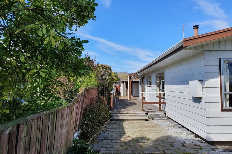 Photo of property in 103 Middle Road, Havelock North, 4130