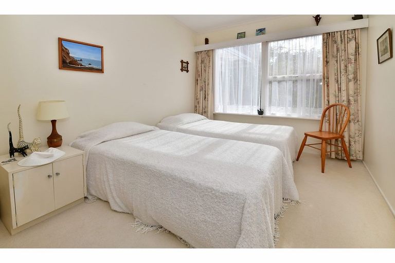 Photo of property in 10 Manuka Street, Orewa, 0931