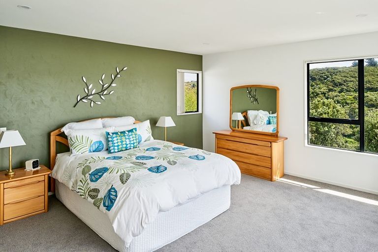 Photo of property in 30 Molyneux Close, Whitby, Porirua, 5024