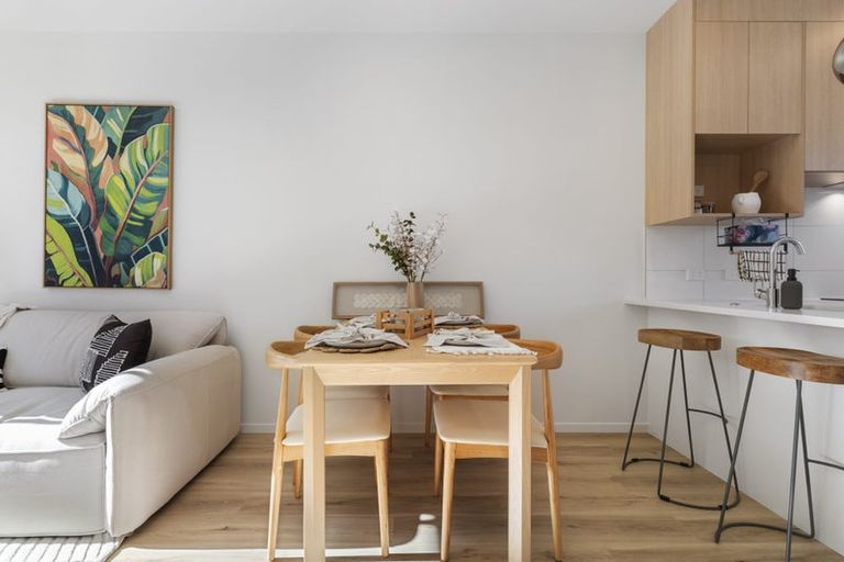 Photo of property in 17 Paetai Lane, Te Atatu Peninsula, 0610