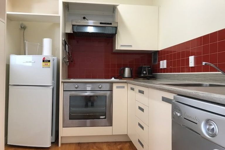 Photo of property in Hobson Court Flats, 72/70u Hobson Street, Thorndon, Wellington, 6011