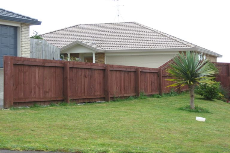 Photo of property in 22 Les Marston Place, Pukekohe, 2120