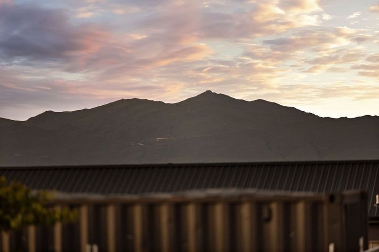 Photo of property in 89 Muster Road, Jacks Point, 9371