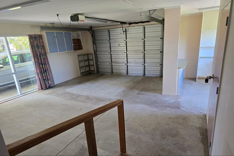 Photo of property in 28 Leeton Drive, Waipukurau, 4200